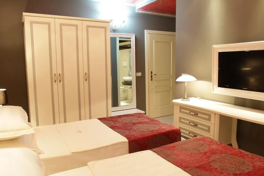 ***  Hotel Boutique Vila Fernando Tirana Albania