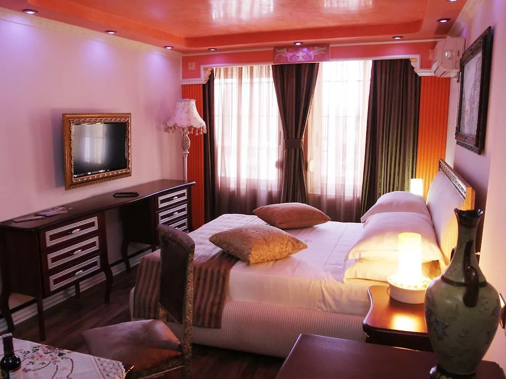 Hotel Boutique Vila Fernando Tirana 3*,  Albania
